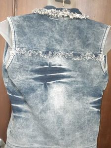 brand new👌Trendy Distressed Denim Vest free size
