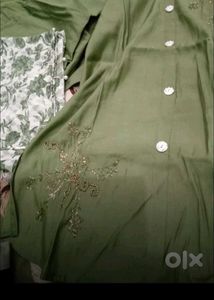Green Embroidered Two-Piece Set