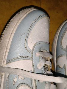 Cute Blue &amp; White Sneakers