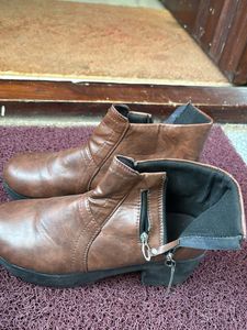 Brown Ankle Boots with Zipper
