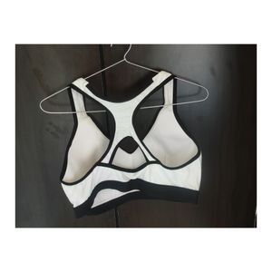 It's Full Coverage Deep Neck Bra