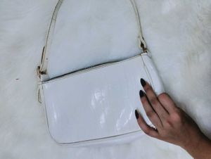 Chic White Crocodile Texture Shoulder Bag