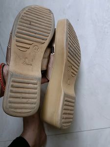 Slippers Golden
