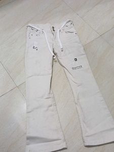 Stylish Off-White Jeans