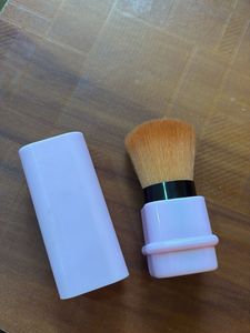 Portable Makeup Brush with Cap