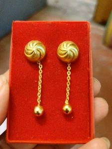 Elegant Gold Drop Earrings