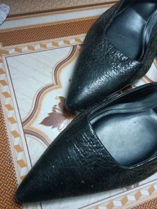 ELLE Black Heels