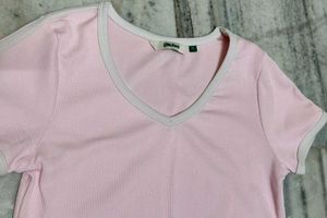 Pink Ribbed V-Neck Cropped Top