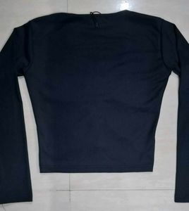 BLACK CROP TOP