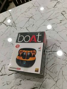 Boat Airdopes Ample Earbuds
