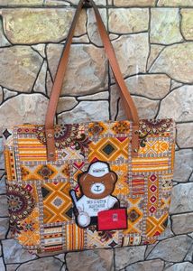 Women’s Tote Bag.