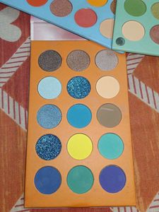 Minara 60 Color Eyeshadow Palette