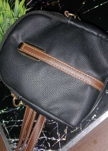 Chic Black Crossbody Bag