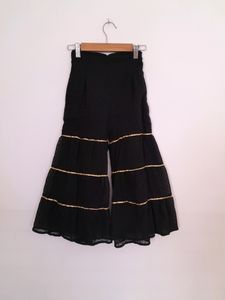 Black Top &amp; Bottom Set (Girl's)