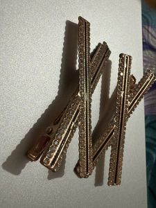 Sparkling "XX" Hair Clips