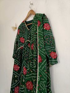 Elegant Green Bandhani Kurta Set with Dupatta