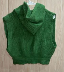 Green Knitted Hoodie Vest