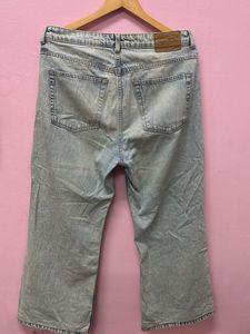 Light Wash Cropped Wide Leg Jeans