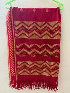 Elegant Red &amp; Gold Dupatta