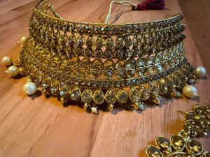 Stunning Pearl &amp; Crystal Jewellery Set p-1000