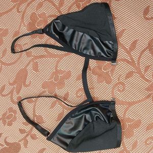 sexy  black bra ,Sleek Front-Clasp Bralette