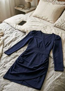 Elegant Navy Blue Ruched Midi Dress