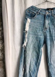 Distressed Wide Leg Jeans