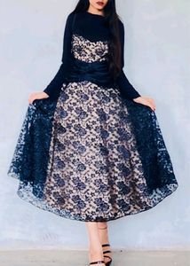 Beige Dress With Flower Lace Detailing 🕸️🖤