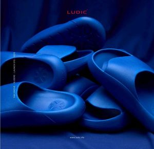 LUDIC Jamun Blue Sliders