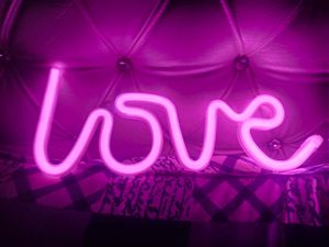 Neon Love Sign Light