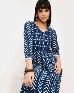⭐Make a offer Indigo Print V-Neck Straight Kurta