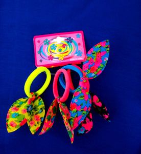 Traditional Indian Maangtik And 4 Rubber Band