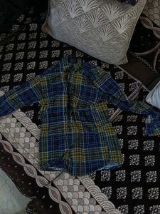 boys Plaid Long Sleeve Shirt 4-5 yrs