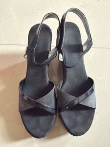 Chic Black Strappy Wedge Sandals