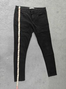 60% off on Black Skinny Jeans