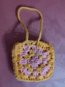 Crochet Granny earphone case bag