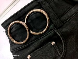 Stylish Black Jeans with Double Ring Detail