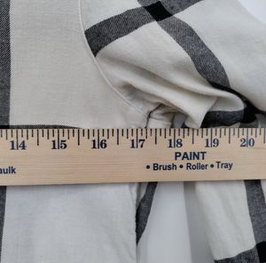 Women's White &amp; Black Plaid Button-Up Shirt