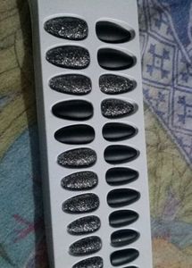 Press-On Nails Set 24 pcs
