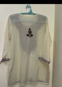 Embroidered Kashmiri kurti