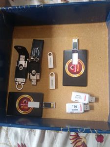 Assorted USB Flash Drives Lot