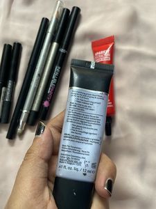 Eyeliner And Pore Minimizer