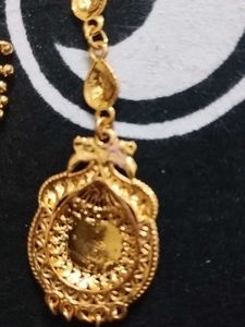 Elegant Gold Peacock Nath &amp; Maang Tikka Set