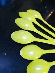 Set of 6 lime green Plastic Spoons