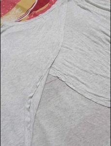 Comfortable Grey Graphic T-Shirt