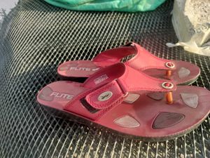 🧬Flite Women Slippers