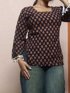 blue Print Top with Shells