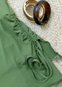 ☆ Y2K Olive Green Strapless Top with Lace Trim ☆