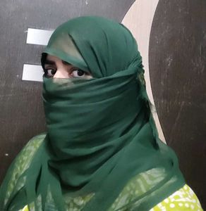 Elegant Green Hijab & Kurti Set