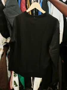 Classic Black Long Sleeve Sweatshirt